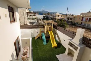 100 m de la plage, bain à remous, piscine, ping-pong, sauna et salle de gym, chaises longues privées! - Image 3