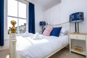 Host & Stay - Guildford Apartment - Image 3
