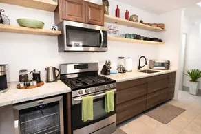 3 Resort Suites with kitchen + Event Space Access - Image 4