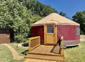 The Bluebonnet Yurt is a romantic yurt getaway with private outdoor shower - Image 4