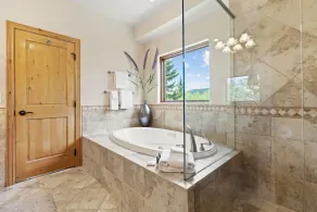 Eagle-Vail Townhome w/ Private Spa! - Minutes from Vail and Beaver Creek! - Image 4