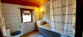 Charming family home ideally located in a quiet hamlet - Image 4