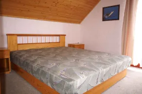 Holiday home in a quiet location near the beach with pool and barbecue - Image 5