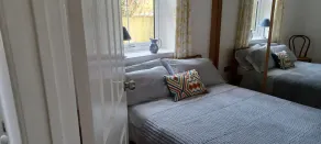 Self-contained annex close to all transport links in Glasgow's West End - Image 4