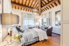 Villa Borbone in Pieve S. Stefano, Lucca - Image 2