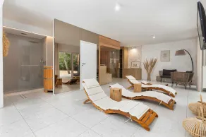 Comfortable Apartment | Balcony, Parking, Close to the Sea - Image 3