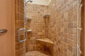 *NEW LISTING* Beautiful Lake Front Home w/ Hot Tub. Close to Downtown Florence and Dunes - Image 5