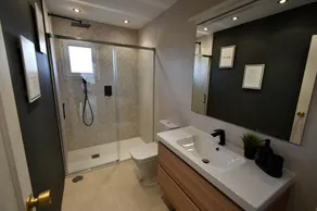Villa 'avec appartement séparé' près de la plage avec piscine, terrasse et Wi-Fi - Image 4