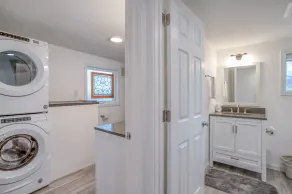 Newley Remodeled Single Story Home with Two Kings and One Minute Walk to Beach! - Image 5