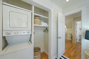 Only 2 Min Walk to Seaside Private Beaches! Renovated home + 2 Adult Bikes! - Image 2