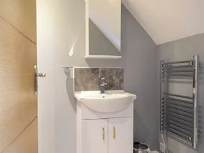 2 bedroom accommodation in Glasbury, near Hay-on-Wye - Image 2