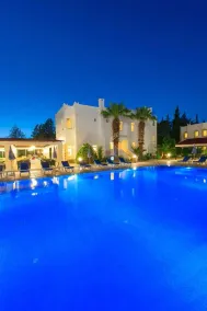 Bitez Kassandra Hotel - Image 4