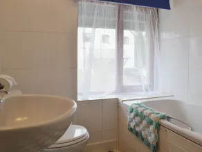 4 bedroom accommodation in Windermere - Image 3