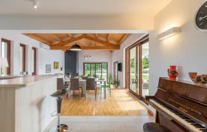 Luxurious home in Stokovci - Image 3