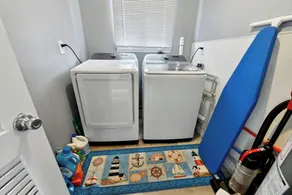 Waterfront Beach House: Sleeps 6, 2 full bath - Image 2