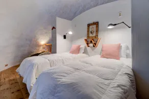 Dome Home on 42 Acres! Close to the Beach and Downtown Kennebunkport - Image 3