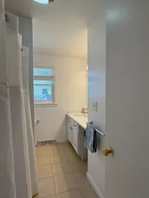 Cape Getaway 4 Bedroom w/ Outdoor Shower, Ramp Access to Water, New Bathroom - Image 4