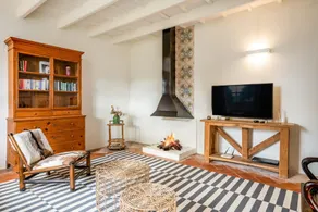 Villa Torret with workspace, pool, terrace, and Wi-Fi - Image 2
