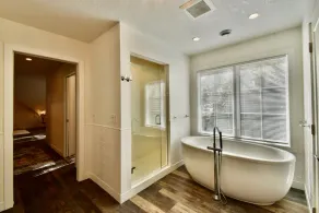Chic Modern House on the Very Desirable Location In Downtown Wayzata - Image 4