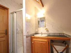 Charmante maison avec cheminée et jardin privé - Image 2