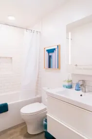 Quiet and Charming Seattle 2BR Walkable Location - Image 4
