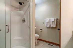 Amazing Riverside Home on the Jackson River just 10 minutes from Warm Springs! - Image 5