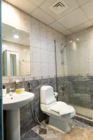 Venduras Elegant 1BR Dubai Marina - Image 3