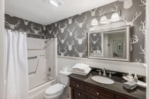 Private Renovated home 1.5 Miles to downtown Highlands! - Image 5
