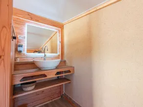 Cozy Family Retreat with Golf & Spa Access, Pets Welcome - Image 3