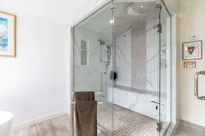 Newly Renovated 4 Bedroom/ 3 Bathroom Luxury Penthouse in Vail Village  - Image 5