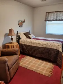 4 Bedroom-2 Full Baths Close to lake - 20 min to airport - Image 4