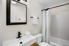 Charmante maison adaptée aux familles avec barbecue, piscine privée et jacuzzi | Vue sur l'eau | À côté de la plage | Avec animaux bienvenus - Image 3