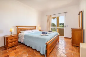 Appartement 'Casa Verão Azul - Porches' avec piscine partagée, terrasse privée et Wi-Fi - Image 5
