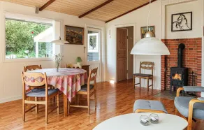 Belle maison de 2 chambres à Svaneke - Image 4