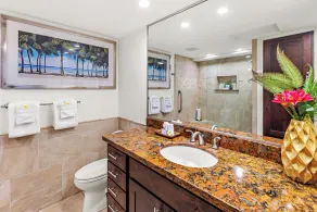 Ocean Frnt steps from beach, dining, shopping 801 - Image 3