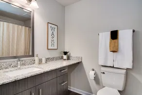 The Jensen: King Bed - Fast WiFi - 55” Smart TV - Washer & Dryer - Image 3