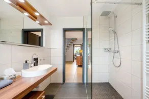 Eifel Resort Holiday Home with Garden, Sauna, Hot Tub, Terrace and Wi-Fi - Image 3