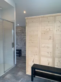 Family home: Large family apartment + sauna area - Image 2