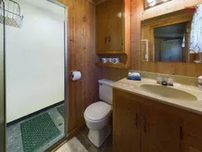 Cozy Lakefront Cottage Near Munising & Pictured Rocks - Image 3