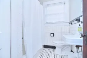 10 min Walk to Uptown Shelby, Historic, parking! - Image 3