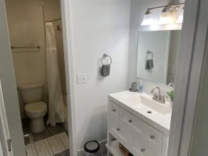 Casa Wooten -Contemporary Condo - Image 5
