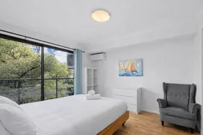 Stylish Bowen Hills Studio Near City Centre - Image 5
