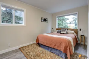 Private Cottage-5 min. walk to Park Strip, Coastal Trail, Restaurants - Image 4