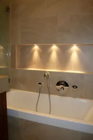 Luksuriøs historisk villa beliggende i over en hektar have + privat opvarmet pool - Image 2