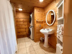 Hawksbill Retreat Cabin 6, Whirlpool, Bergblick, in der Nähe von Luray, VA - Image 3