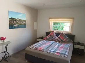 Comfortable apartment, plus a balcony with stunning river view - Image 4