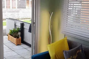 Cosy Bridlington chalet w/terrace — 5 min from the beach! - Image 5