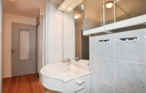 Gorgeous Home In Ceret With House A Mountain View - Image 3