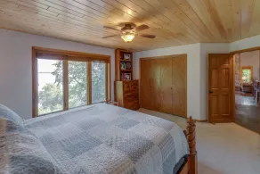 Spectacular Waterfront Gull Lake Cabin and Perfect Location Close to Everything - Image 5