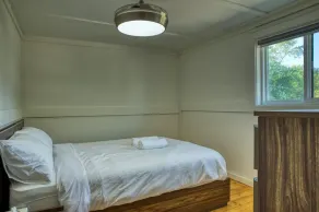 Suite 206: Beautiful 2-Bedroom Beachfront Suite - Image 3